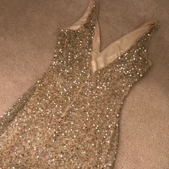 Stunning gold sequin prom dress - Picture 2 of 6